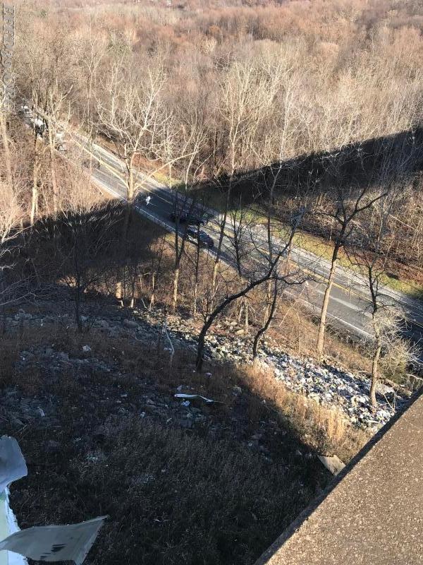 11/30/2017 I-84 trailer hang over bridge 