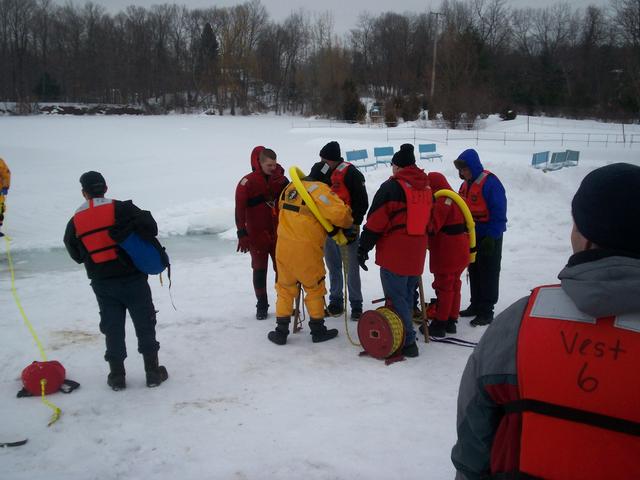 ICE RESCUE DRILL 2/5/11 RED WING PARK