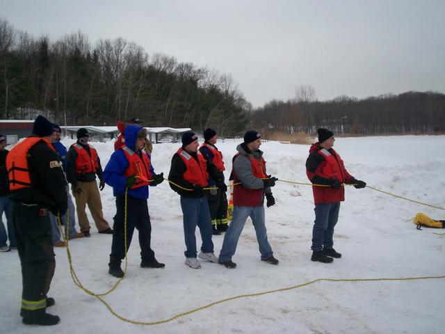 ICE RESCUE DRILL 2/5/11 RED WING PARK