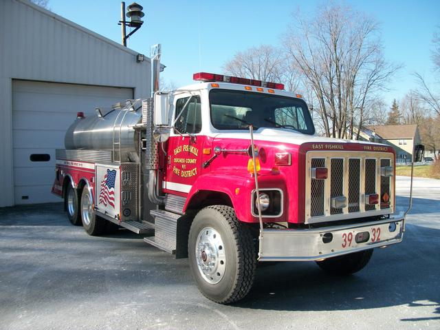 Tanker 3932 - 1990 International/US Tanker, 500gpm, 3500 Gallons